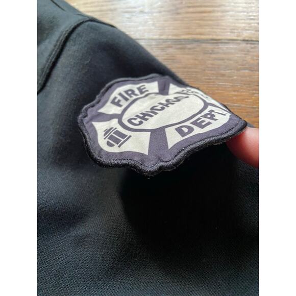 LULULEMON 'Team Chicago' Black Hoodie w/CFD Patches sz L - Picture 4 of 11